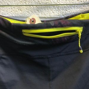 lululemon athletica Pants - Lululemon black run inspire crops sz 12 61988 lululemon athletica Pants - Lululemon black run inspire crops sz 12 61988